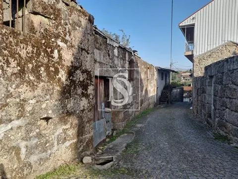 Moradia para Restaurar T5