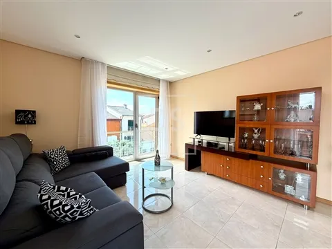 Apartamento T2+1
