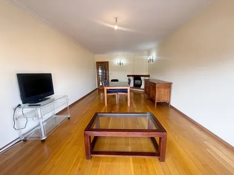 Apartamento T2+1
