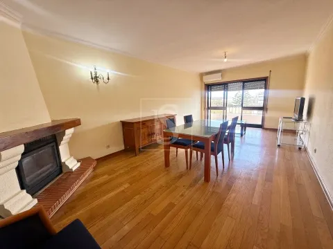 Apartamento T2+1