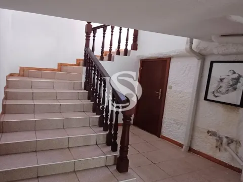 Moradia Geminada T4