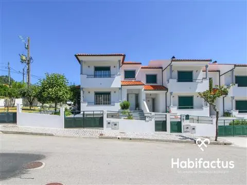 Maison jumelée 4 Chambre(s)