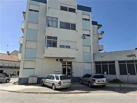 Oportunidade em Abrantes | T3 com Escritório, Varandas e Arrecadação