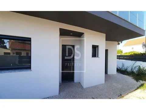 House T4