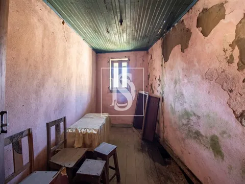 Moradia para Restaurar T2