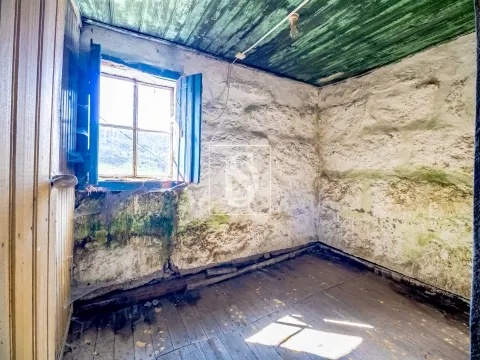 Moradia para Restaurar T1