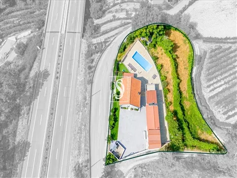 House >=10 Bedroom