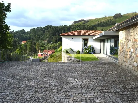 Moradia Isolada T3+1, em Serdedelo, Ponte de Lima