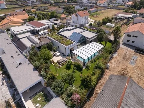 Moradia Térrea com piscina em Esposende