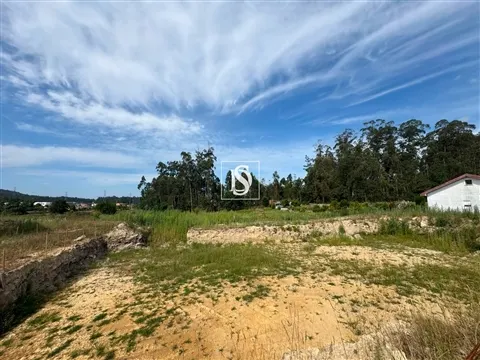 Lote de Terreno para Construção com 320 m²