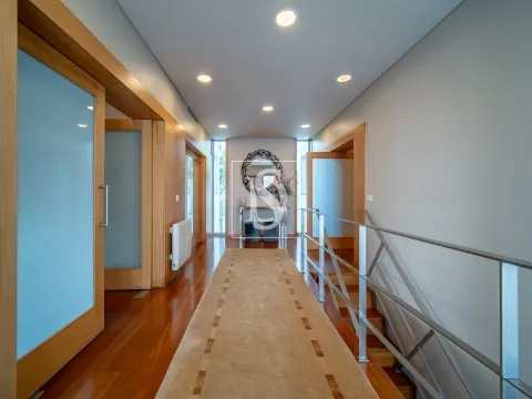 Exclusiva Moradia T4+1 c/ Piscina Aquecida e mais de 380 m²