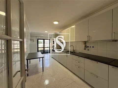 Apartamento T3 Arrendamento