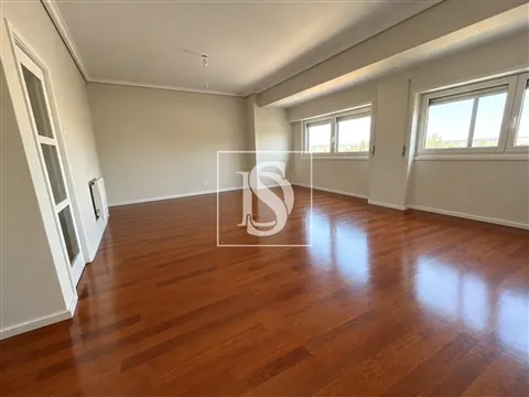 Apartamento T4+1