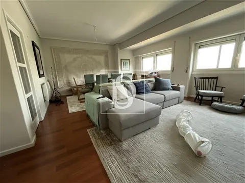 Apartamento T4+1