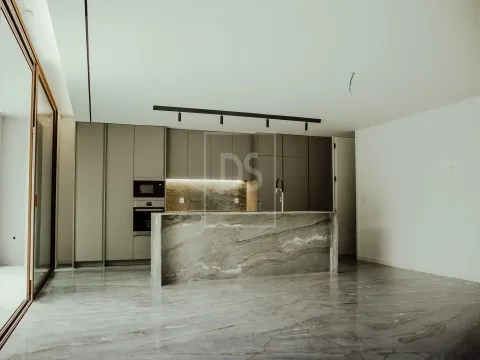 Moradia em Banda T3+2