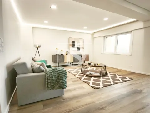 Apartamento T3 Remodelado, Lisboa, Benfica