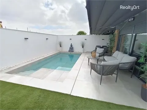 Moderno Chalet Pareado con piscina Prrivada - Sevilla