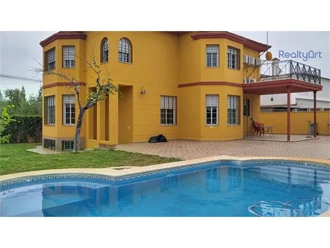 CHALET INDEPENDIENTE BOLLULLOS DE LA MITACION
