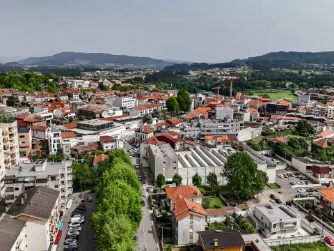 T3 no Centro de Barcelos, com Suíte e 3 frentes