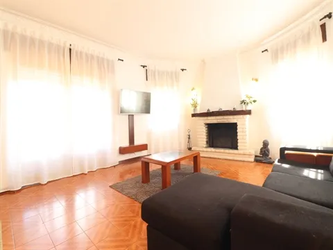 Moradia T5