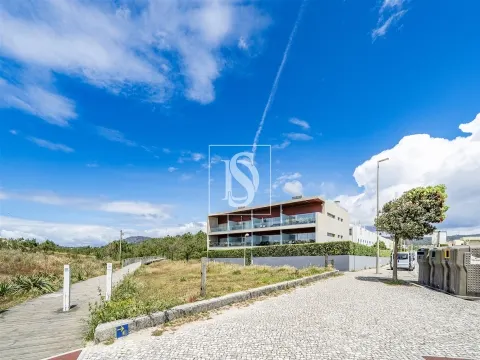 T2 Exclusivo com Terraço Vista Mar, Piscina e Garagem | Junto à Praia de Esposende
