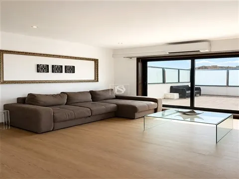 Arrendamento | Exclusivo T4 Duplex na 1.ª Linha de Mar | Aver-o-Mar