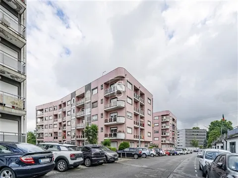 T1+1, Totalmente Remodelado, em Fermentões, Guimarães, com 76 m²