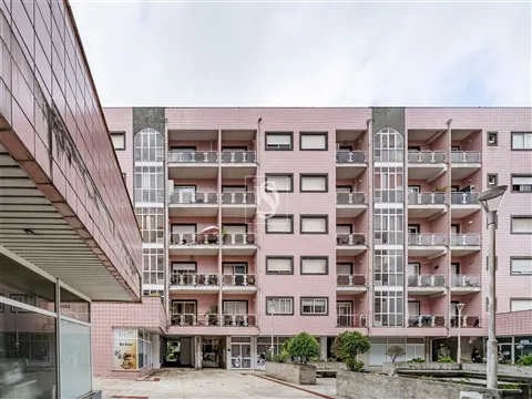 T1+1, Totalmente Remodelado, em Fermentões, Guimarães, com 76 m²