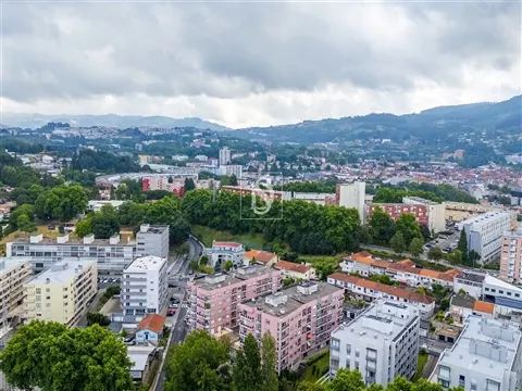 T1+1, Totalmente Remodelado, em Fermentões, Guimarães, com 76 m²