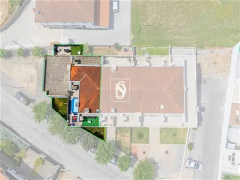 T2 com amplo terraço e dois lugares de estacionamento – Várzea, Barcelos