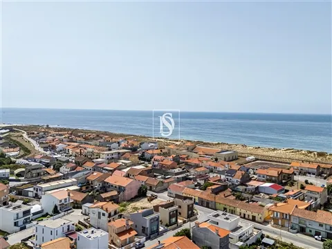 Praia da Barranha | Moradia T3, Independente, em Aguçadoura