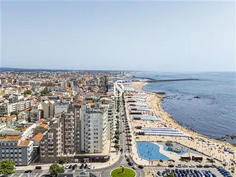 Póvoa de Varzim | Propriedade de Exceção na Primeira Linha de Mar