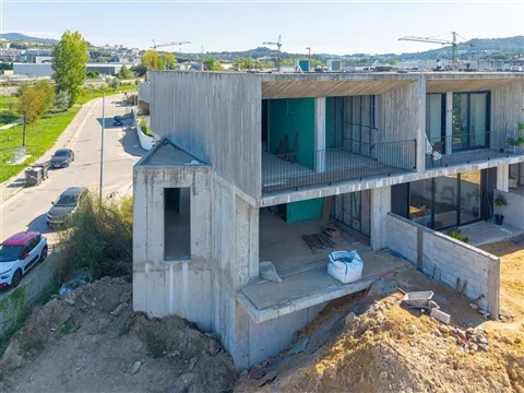 Moradia em Estrutura nas Proximidades de Braga