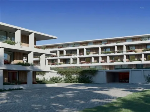 Apartamento T2 Porto c/varanda, garagem e arrecadação