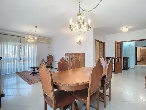 Apartamento T4