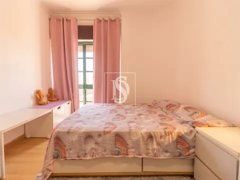 Apartamento T2 com Vista Rio no Seixal – Estacionamento | 315.000€