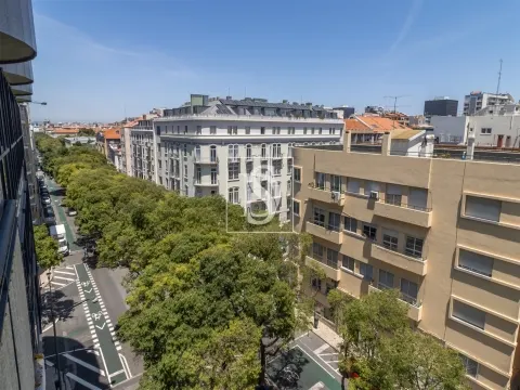 T1 Remodelado e Decorado e Equipado na Av. Defensores de Chaves, Lisboa