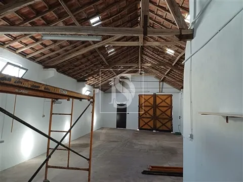 Armazém 125 m² para Arrendamento em Lamas, Cadaval | 460 €