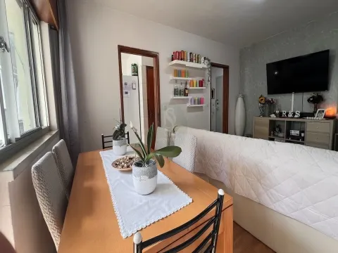 Apartamento T2 em Vilar de Andorinho, V. N. Gaia