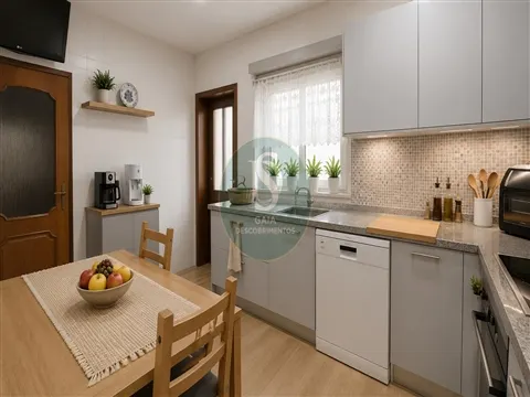 Apartamento T3 em Oliveira do Douro, V. N. Gaia