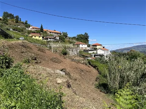 Moradia Devoluta T3 Venda