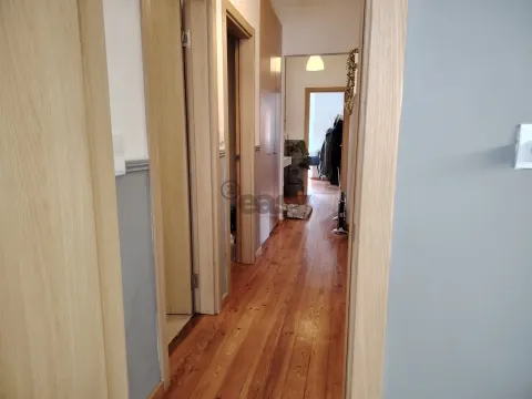 T2 para arrendamento completamente remodelado