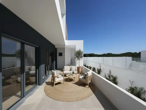 Moradia T4 a estrear no Fanqueiro - Loures