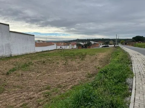 Terreno urbano com 1890m2, Jungeiros, Aljustrel