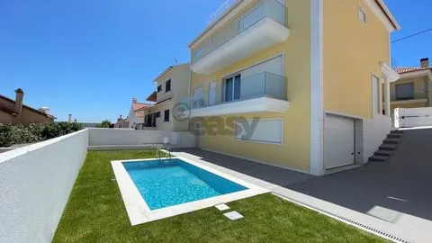 Moradia de Luxo T4 em Famões - Odivelas