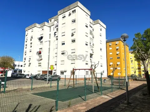 条件优越的明亮 1 卧室公寓 – Bairro do Revoltilho， Elvas