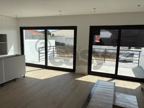 Moradia T4  a 2 Minutos da Praia Azul