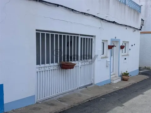 Moradia T1 totalmente mobilada em excelente estado, Castro Verde