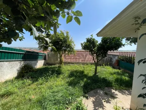 &#19977;&#23618;&#27004;&#30340; 2 &#21351;&#23460;&#21035;&#22661;&#65292;&#25317;&#26377;&#25143;&#22806;&#31354;&#38388;&#65292;&#21487;&#27427;&#36175;&#38463;&#20262;&#20811;&#23572; Olhalvo &#30340;&#22766;&#20029;&#26223;&#33394;