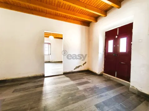 Single storey house T2 w/ large patio, Alvalade, Santiago do Cacém